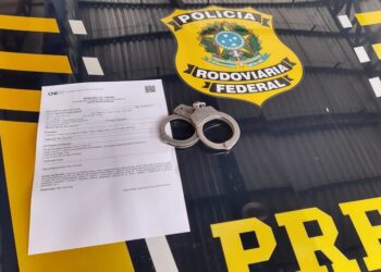 Em abordagem de rotina pela PRF, homem foragido há três anos é preso.