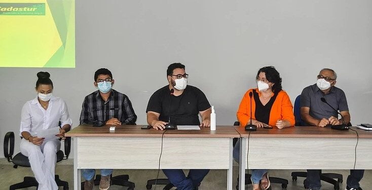 Cadastru - Turismo (Sec. Euler, Prefeita Jôve Oliveira, Vice Prefeito Hilton Osório)