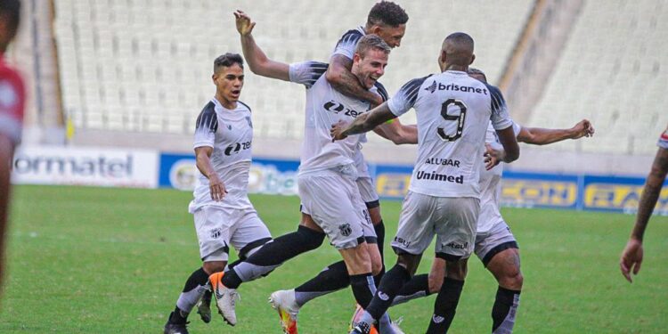 Ceará - Vôzão comemora vitória