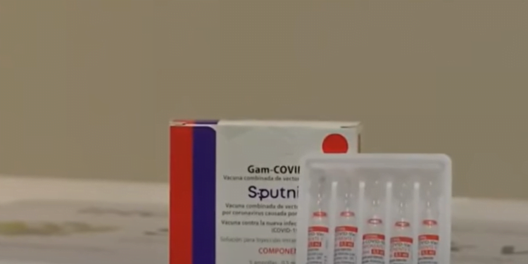 Vacina Sputnik V começa a ser produzida no Brasil