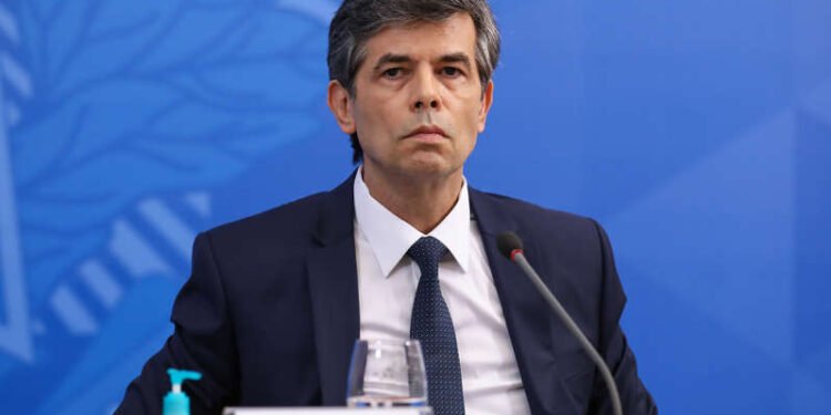 Nelson Teich presta depoimento nesta quarta-feira na CPI da Covid-19