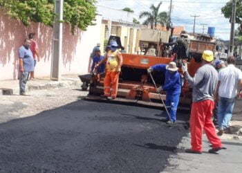 Prefeitura de Piripiri inicia asfaltamento no centro da cidade