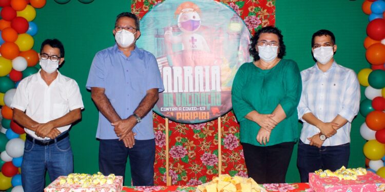 Arraiá da vacinação garante a imunização da 2ª etapa dos grupos prioritários em Piripiri