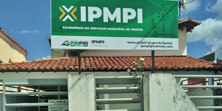 Aposentados e pensionistas de Piripiri recebem pagamento e 13º integral antecipados