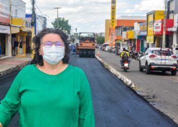 Avenida 4 de Julho ganha novo asfalto que melhora a mobilidade no centro de Piripiri