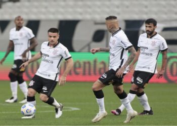 Corinthians amplia crise com nova derrota em casa para o Atlético-GO