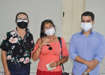 Corpo técnico da Secretaria de Educação em Piripiri é vacinado contra a covid-19