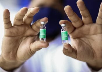 Coronavac é segura e induz resposta imune em crianças e adolescentes, diz estudo