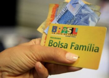 Auxílio emergencial: beneficiários do Bolsa Família recebem hoje