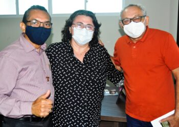 Prefeitura de Piripiri e Paróquia de Nossa Senhora dos Remédios fazem reunião de planejamento do festejo da padroeira