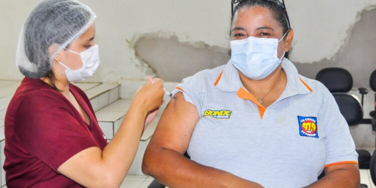Brasil chega à marca de 100 milhões de doses de vacina contra a Covid-19