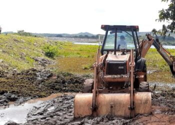 Força tarefa na limpeza do Açude Caldeirão