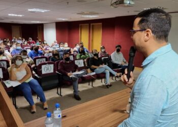 Secretária de Educação Tânia Monteiro participa em Teresina de um curso intensivo sobre nova legislação do Fundeb
