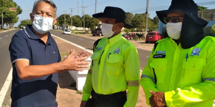 SUTRAN faz sinalização de ruas e avenidas de Piripiri