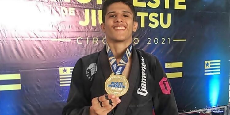 Eduardo Alves é campeão em duas categorias no Campeonato Norte-Nordeste de Jiu Jitsu 2021