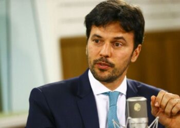 Privatização dos Correios: Ministro faz apelo em rede nacional