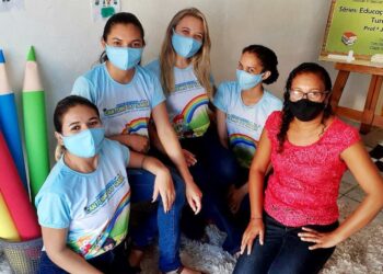 Reforço Escolar:Tia Janaína reinaugura o Cantinho do Saber