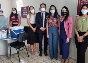 Advogados que compõem subseção da OAB de Piripiri são imunizados contra a covid-19