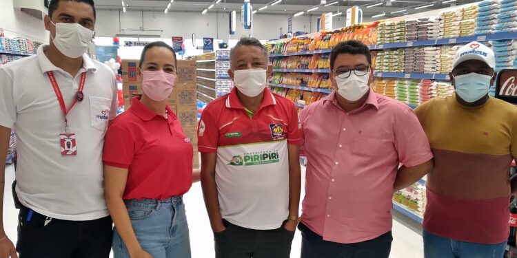 Mega inauguração do Mateus Supermercado de Piripiri