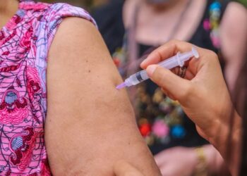 Secretaria de Saúde de Piripiri inicia a aplicação da 3ª dose para idosos de 90 anos ou mais