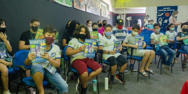Piripiri adota projeto de robótica espacial para alunos da rede municipal