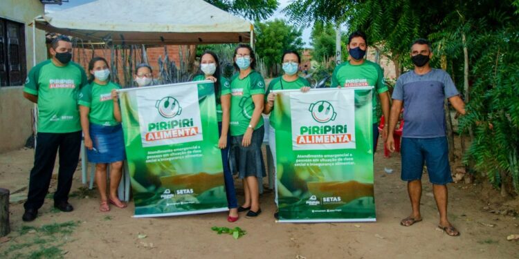 Prefeitura de Piripiri leva Piripiri Alimenta para o Vista Alegre e Ocupação Novo Mundo