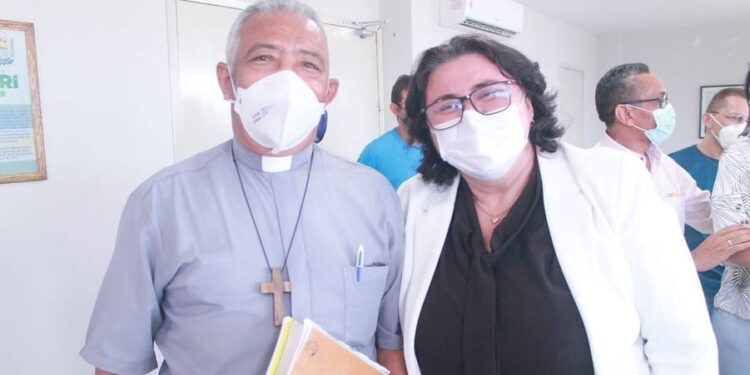 Prefeita Jôve Oliveira recebe líderes católicos e garante apoio para Romaria Terra e Água 2022