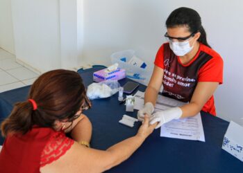 Usuários do CAPS II e do CAPS AD participam da campanha Dezembro Vermelho