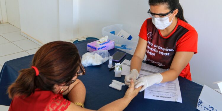 Usuários do CAPS II e do CAPS AD participam da campanha Dezembro Vermelho