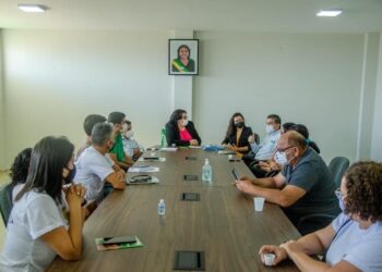 Prefeitura anuncia R$ 100 mil para construção de abrigo de cães de gatos e aquisição de um veículo para castração dos bichos