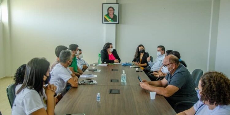 Prefeitura anuncia R$ 100 mil para construção de abrigo de cães de gatos e aquisição de um veículo para castração dos bichos