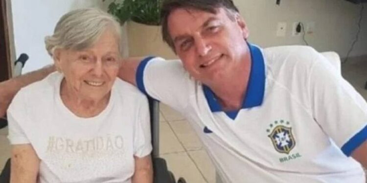 Olinda Bolsonaro e seu filho Jair Bolsonaro