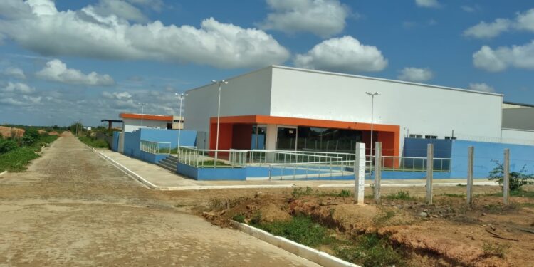 Iniciada a rede de iluminação de acesso ao SENAC e residencial Petecas pela BR 222