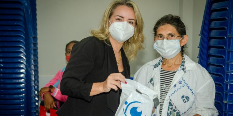 SESAM continua distribuição de óculos do Projeto Visão para Todos