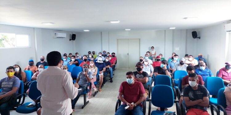 Prefeitura reúne setores do comércio, indústria e outros segmentos de Piripiri para tratar de medidas contra a covid-19