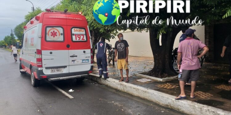 Idoso é esfaqueado após ter casa arrombada na Avenida Tomaz Rebelo.