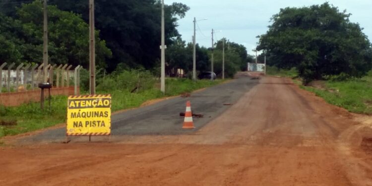 Obra de asfaltamento na avenida ExpoAgro segue em ritmo acelerado