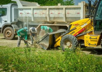Mutirão da limpeza pública  no parque Recreio eleva nível de satisfação dos moradores