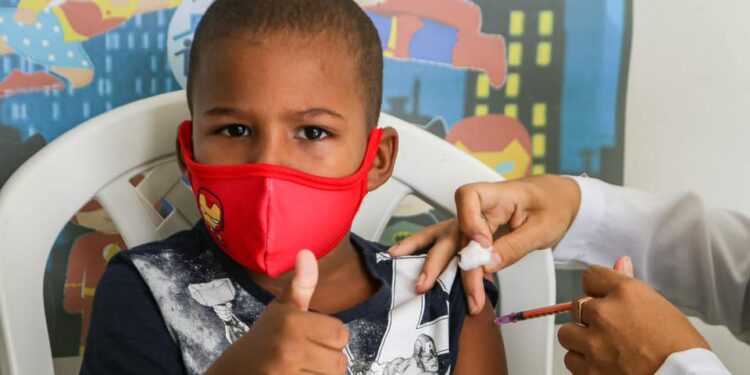 Secretaria de Saúde de Piripiri dá continuidade a vacinação de crianças de cinco e seis anos contra Covid