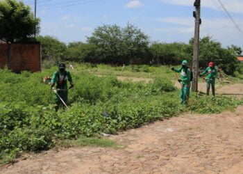 SEDESP faz conserto emergencial no Morro da Ana