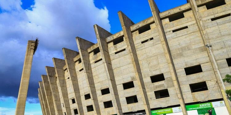 Albertão passa por vistoria e Fundespi busca liberar presença de público no Flu-PI x Santos