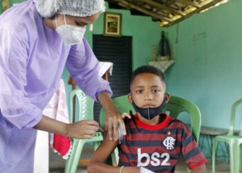 Crianças das comunidades quilombolas são imunizadas contra a covid-19 em Piripiri