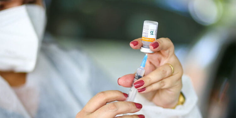 Covid: 70% dos brasileiros estão com o esquema de vacinação completa