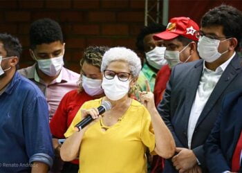 Em discurso, Regina Sousa manda recado para os novos filiados