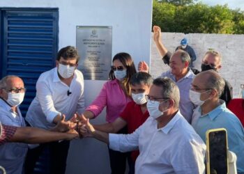 Presidente da Agespisa Genival Sales inaugura sistema de abastecimento d´agua na cidade de Paes Landin