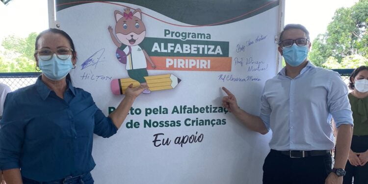 Secretaria Municipal de Educação lança o Programa Alfabetiza Piripiri