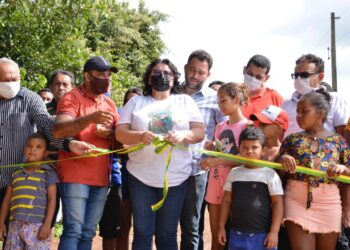 Reforma de escolas, estradas e abastecimento d´agua são entregues pela prefeita Jôve Oliveira na zona rural