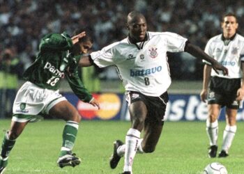 Freddy Rincón, ex-jogador de futebol, morre aos 55 anos após acidente de carro