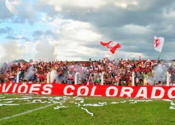 Diretoria do 4 de Julho vai ofertar ônibus para torcedores no segundo jogo da semifinal do Piauiense