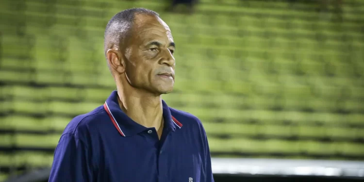 4 de Julho demite Édson Souza e recontrata Fernando Tonet